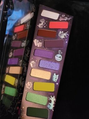 Melt Cosmetics Christmas Town Eyeshadow Palette